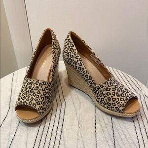 Tom’s Women's Michelle Peep Toe Leopard Print Espadrille Wedge Pumps